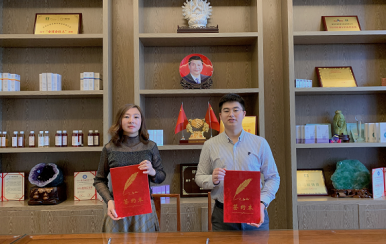 恭喜廣東潮州市加盟商唐老師，成功續(xù)簽翌芙萊